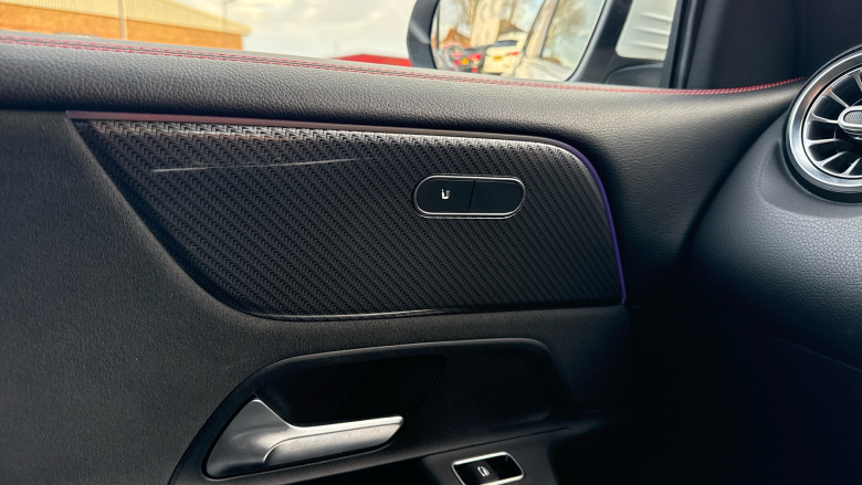 Mercedes-Benz GLB 220d 4Matic AMG Line Premium 5dr 8G-Tronic Diesel Estate